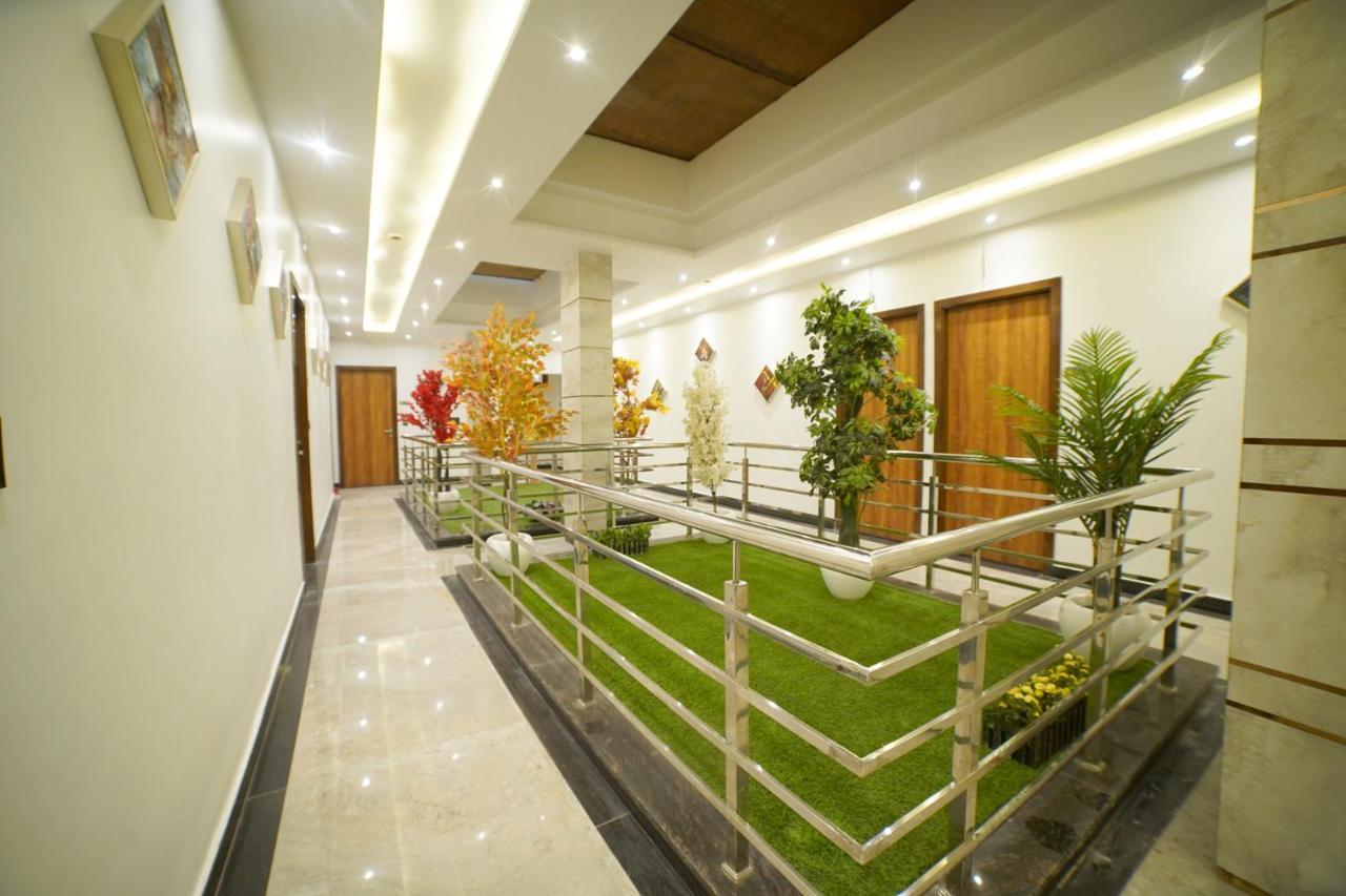 Hotel Elite - 5 Mins From Golden Temple Amritsar Dış mekan fotoğraf